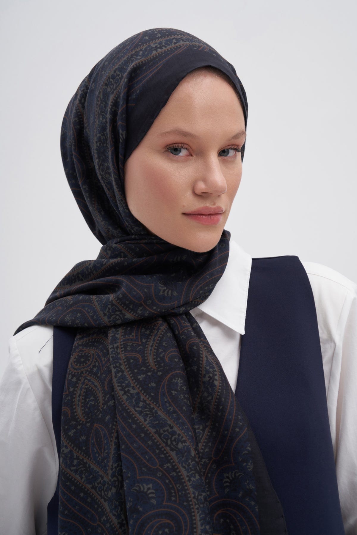 vera-early-silk-scarf-soft-blue-2748.jpg