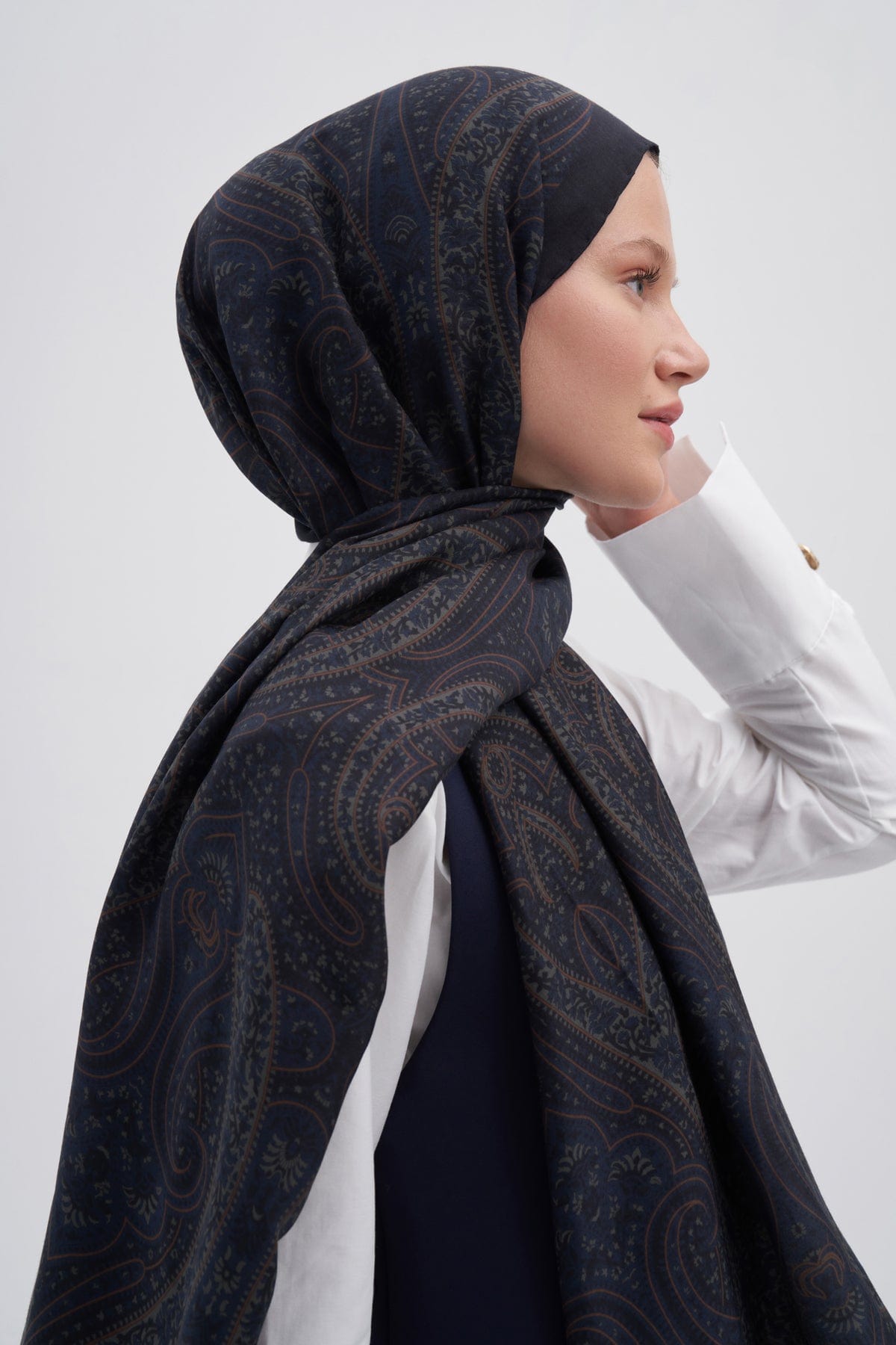 Vera Early Silk Scarf Soft Blue