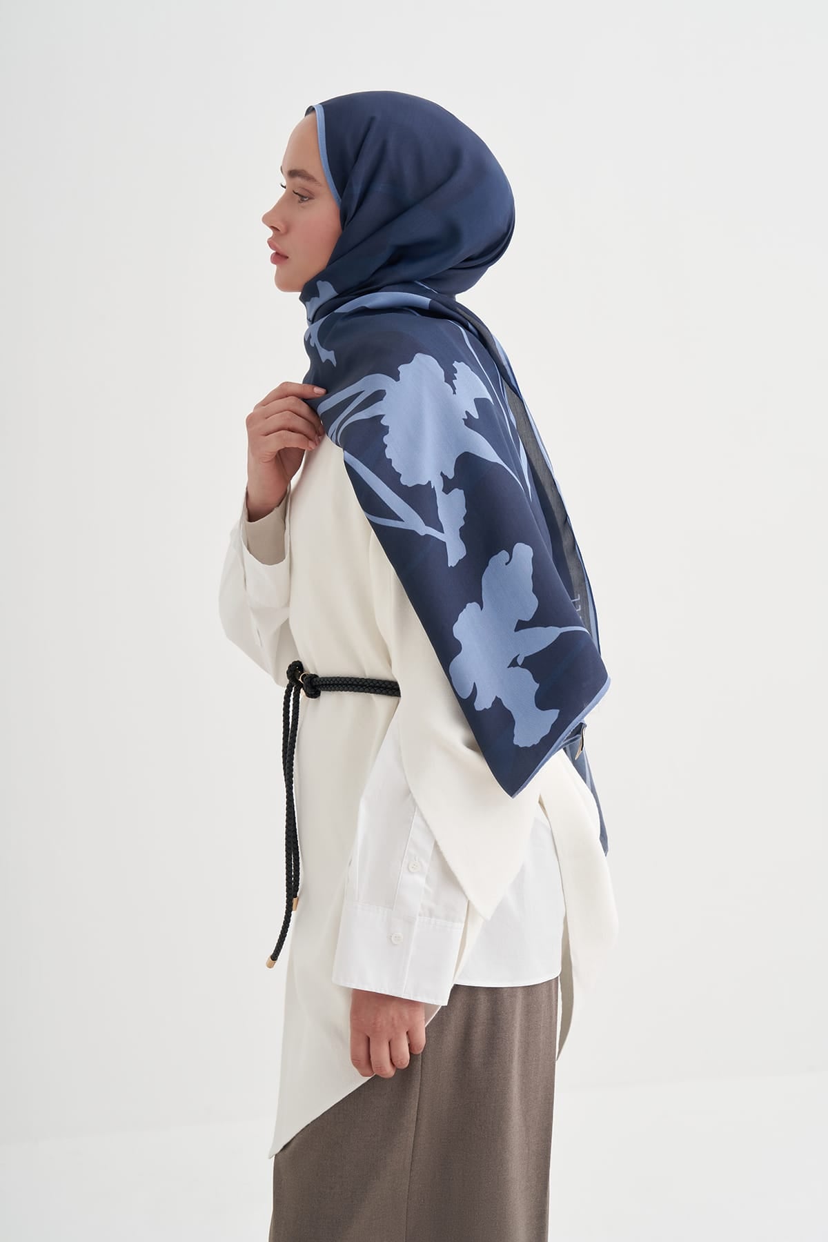 Vera Monogram Viskose-Schal Dunkelmarine