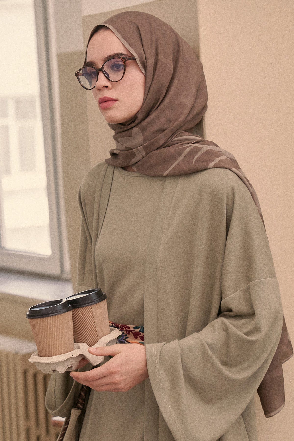 vera-monogram-viscose-scarf-milk-coffee-3888.jpg