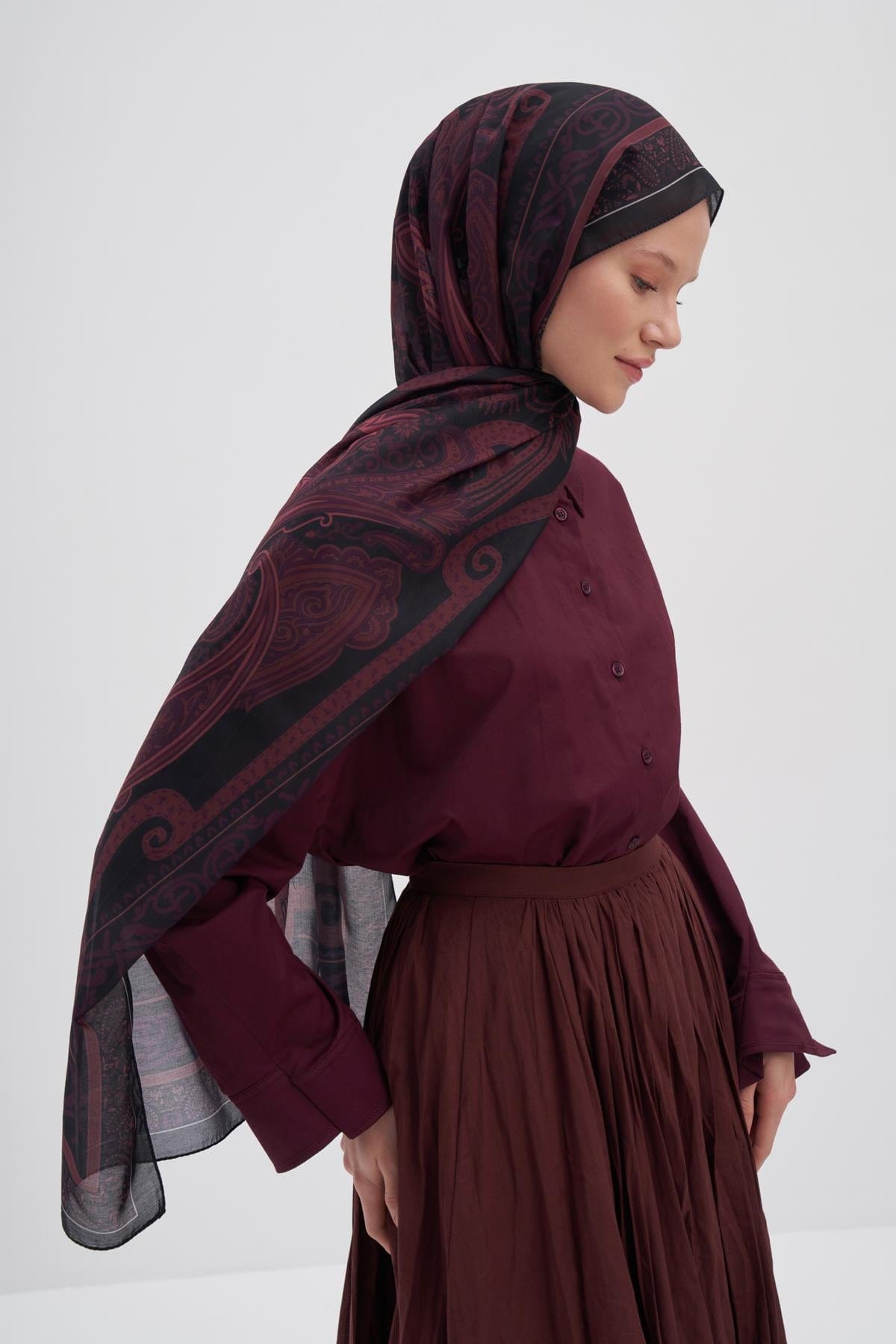 Vintage Nilla Cotton Scarf Reddish
