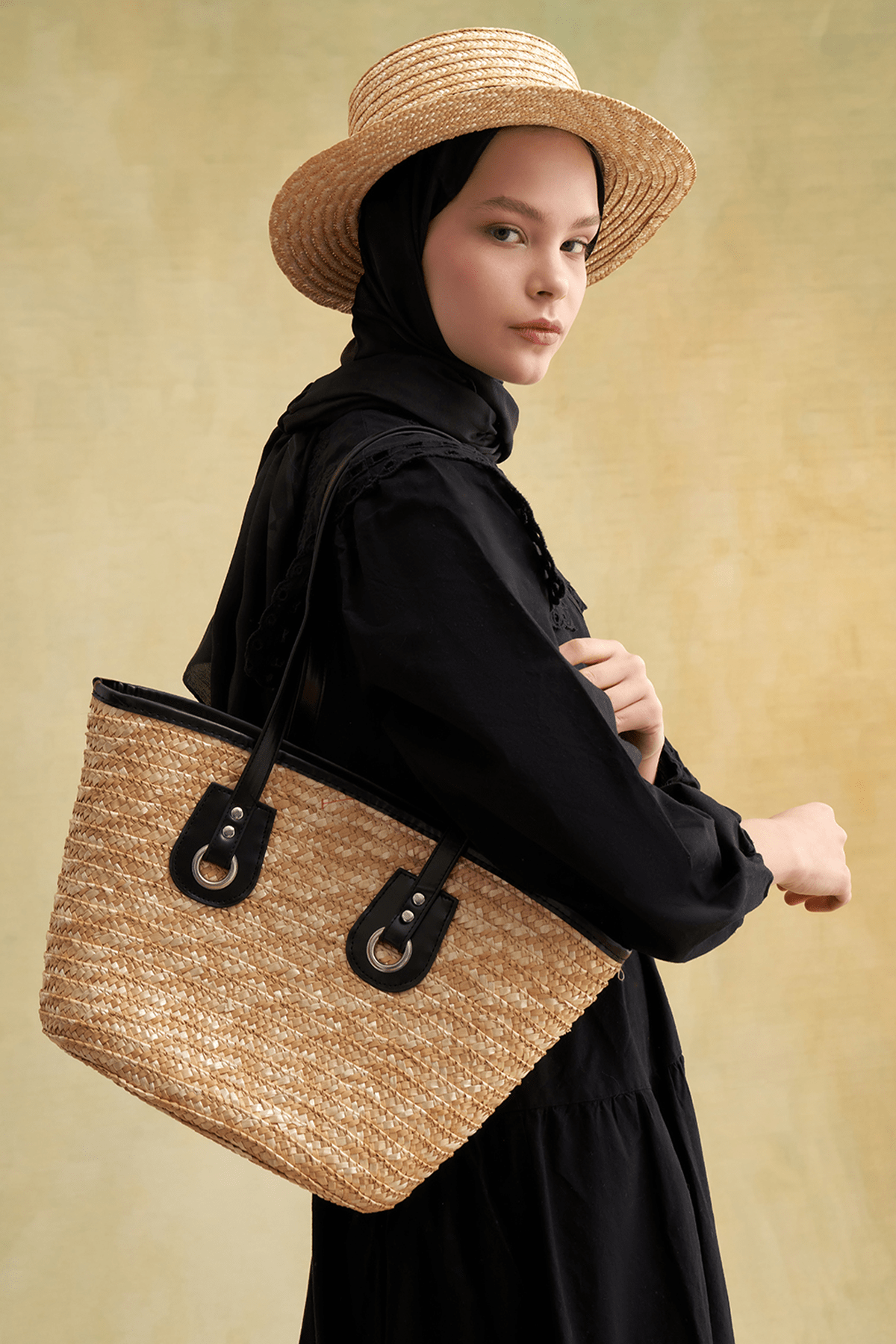 woven-detail-straw-shoulder-bag-1676_fad05dbd-03ec-4c93-bc92-2a420e876589.png