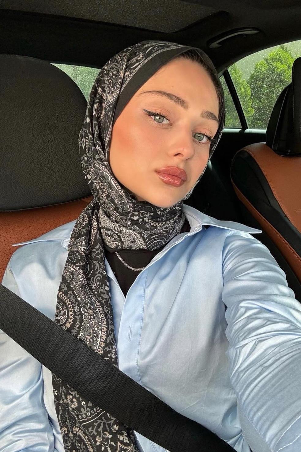 Zehra's Choice Ethnich Comfy Silk Scarf Black