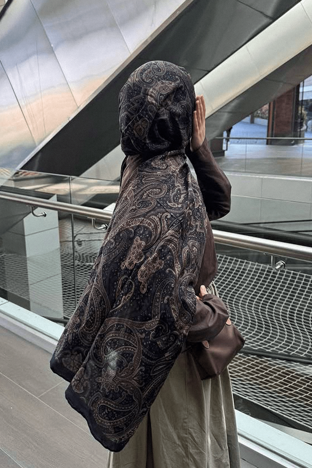 Zeynep's Choice Flow Early Silk Scarf Dark