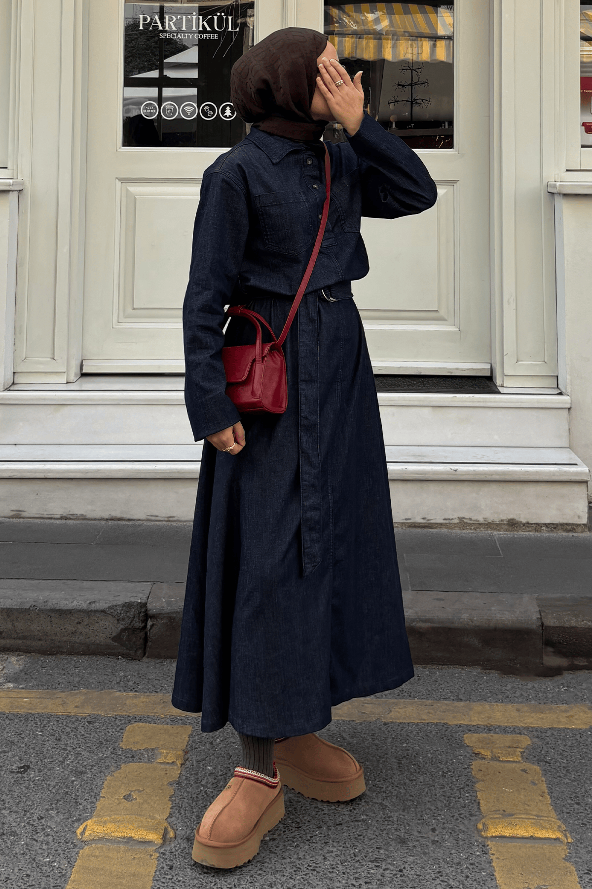 Zeynep's Choice: Liz Long Denim Dress Dark Blue