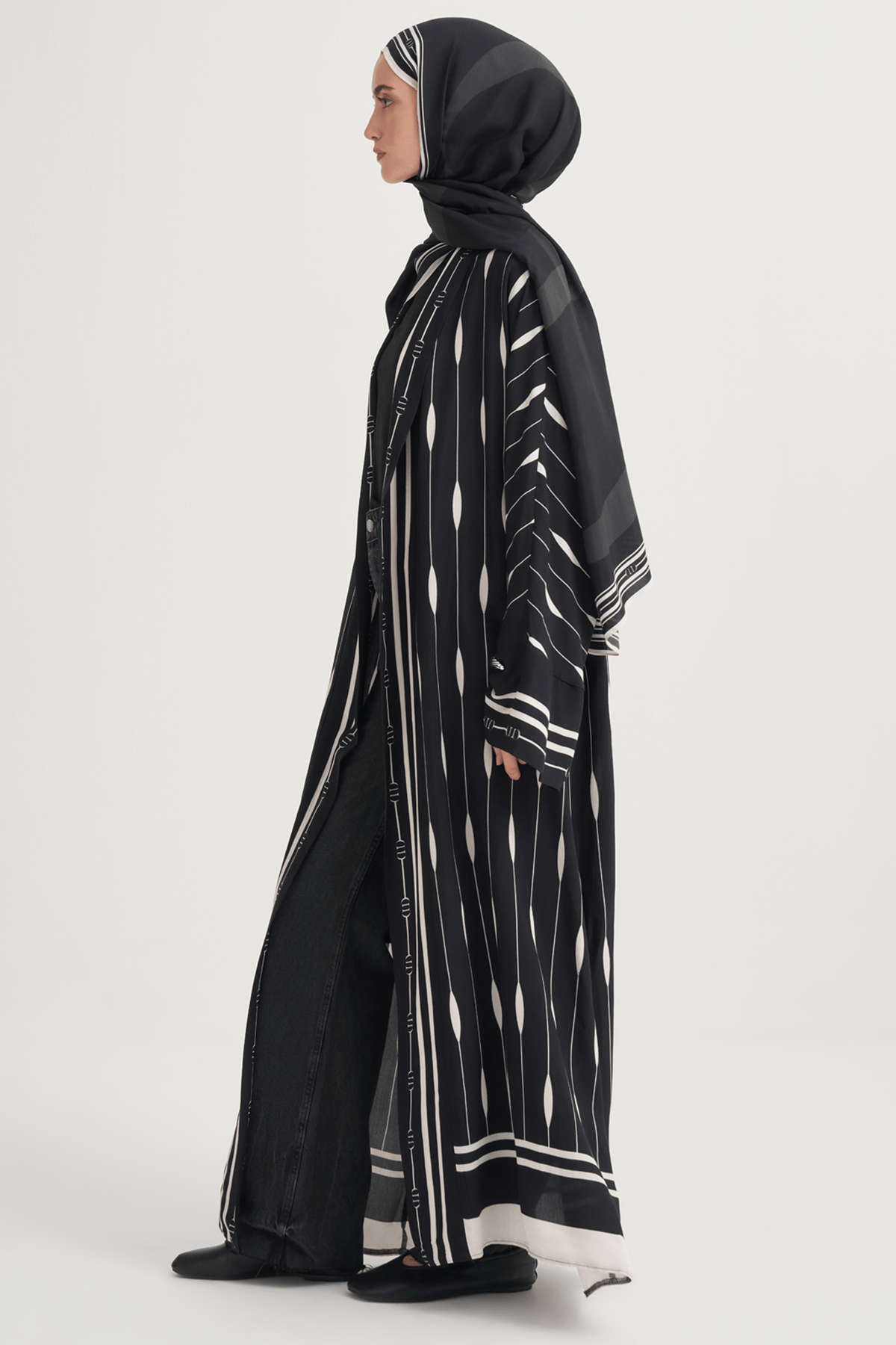 Zyra Premium Viscose Abaya Black