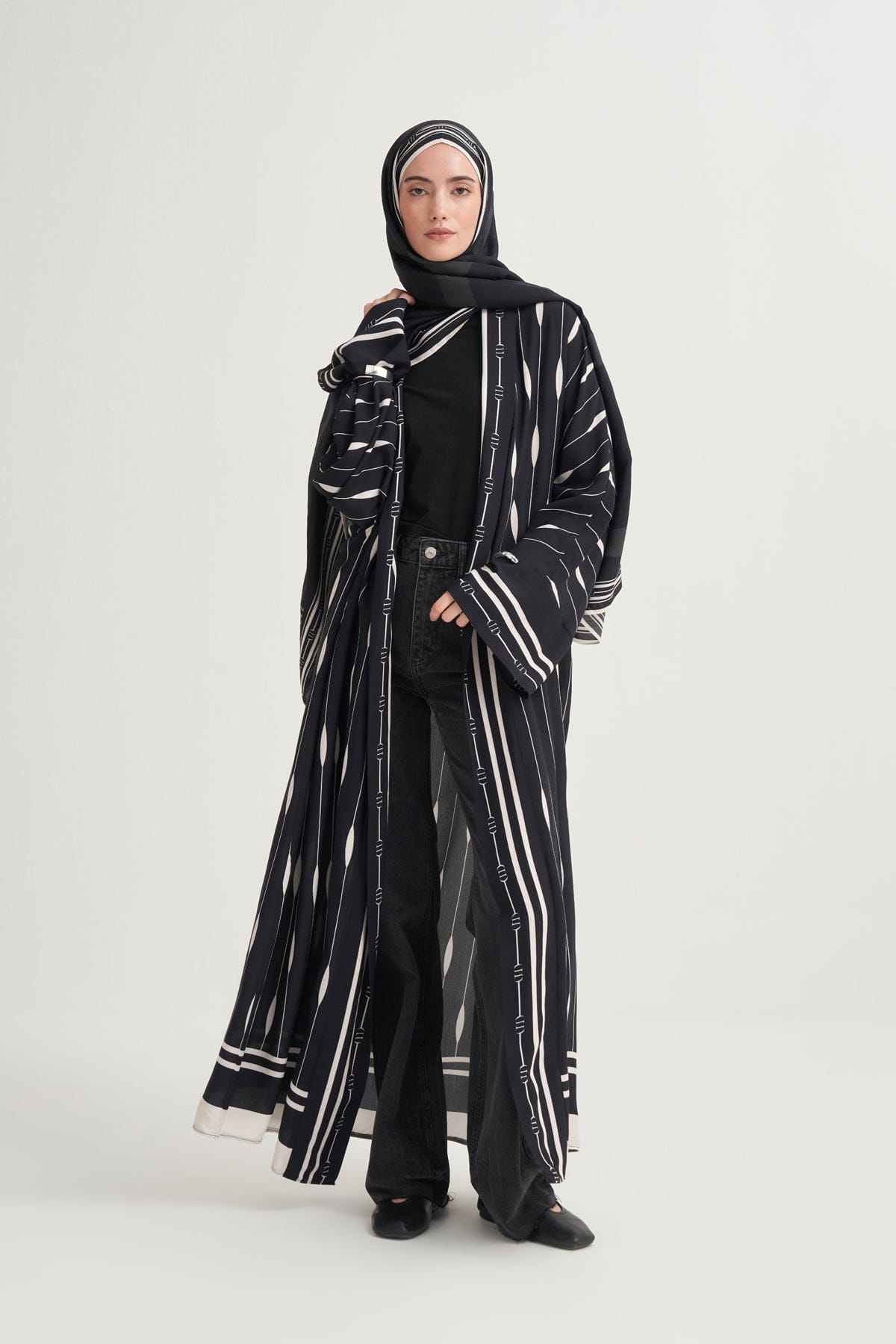 Zyra Premium Viscose Abaya Black